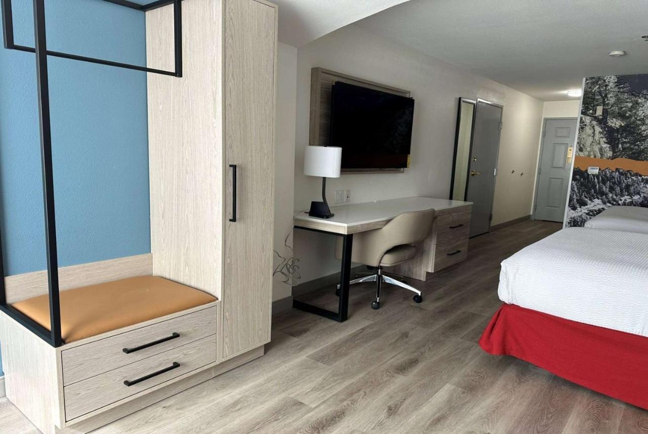 La Quinta Inn & Suites By Wyndham Albuquerque Midtown Exteriér fotografie